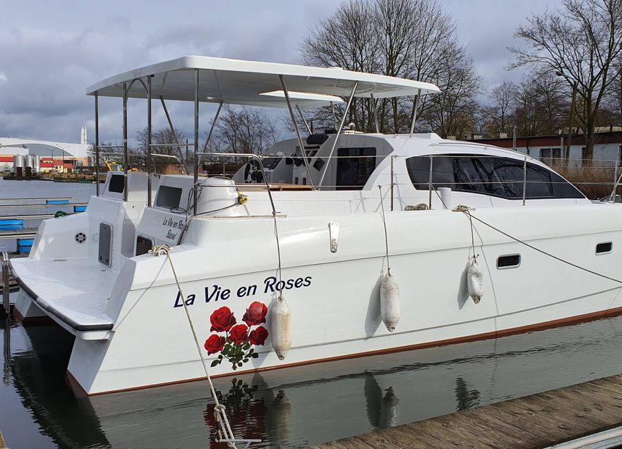 New Broadblue 346 Enters the Water