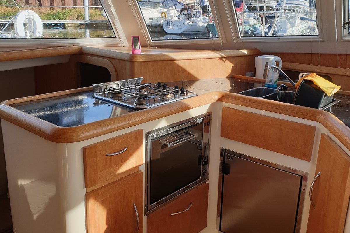 2006 BROADBLUE 385