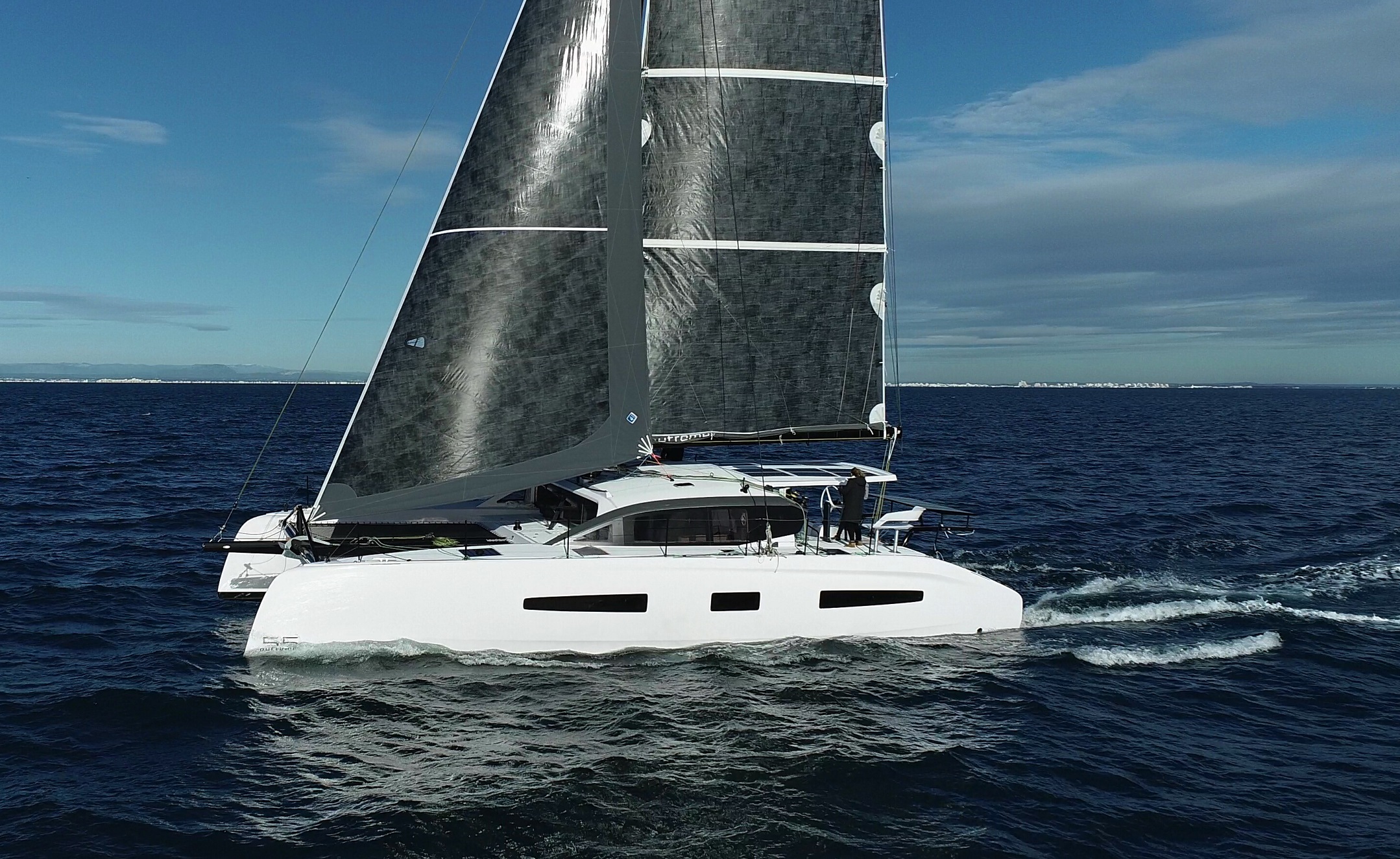 OUTREMER 55