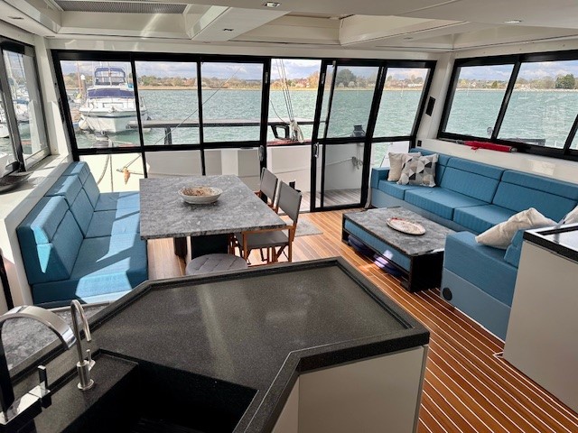 2015 Rapier 550 By Broadblue
