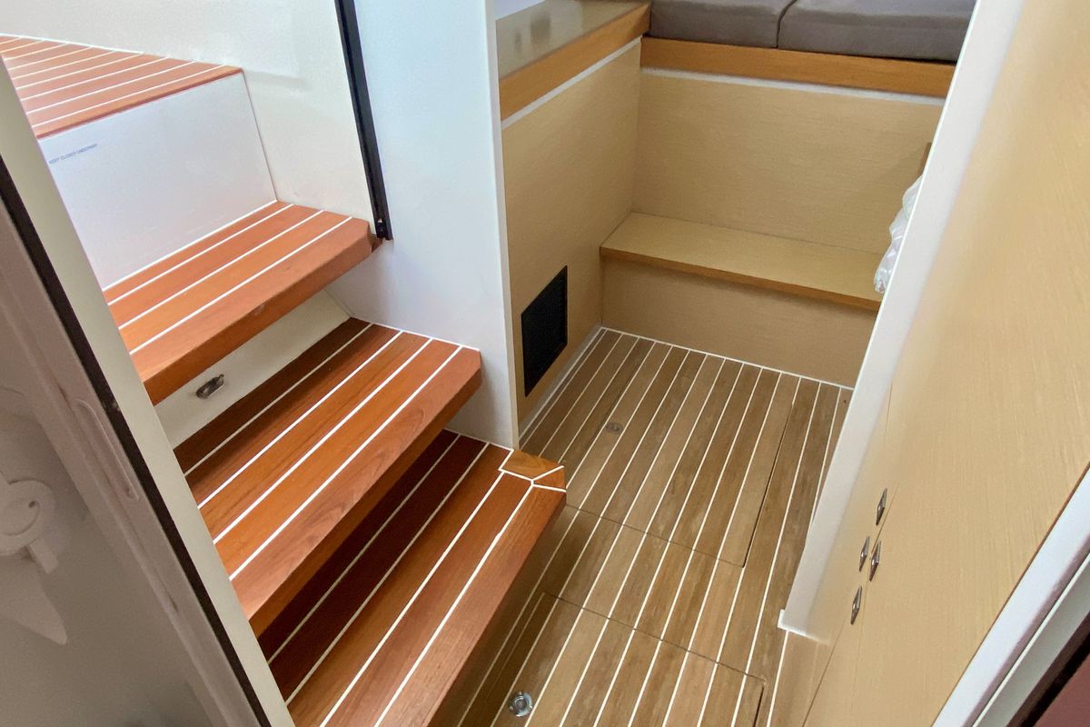 2015 RAPIER 550 BY BROADBLUE
