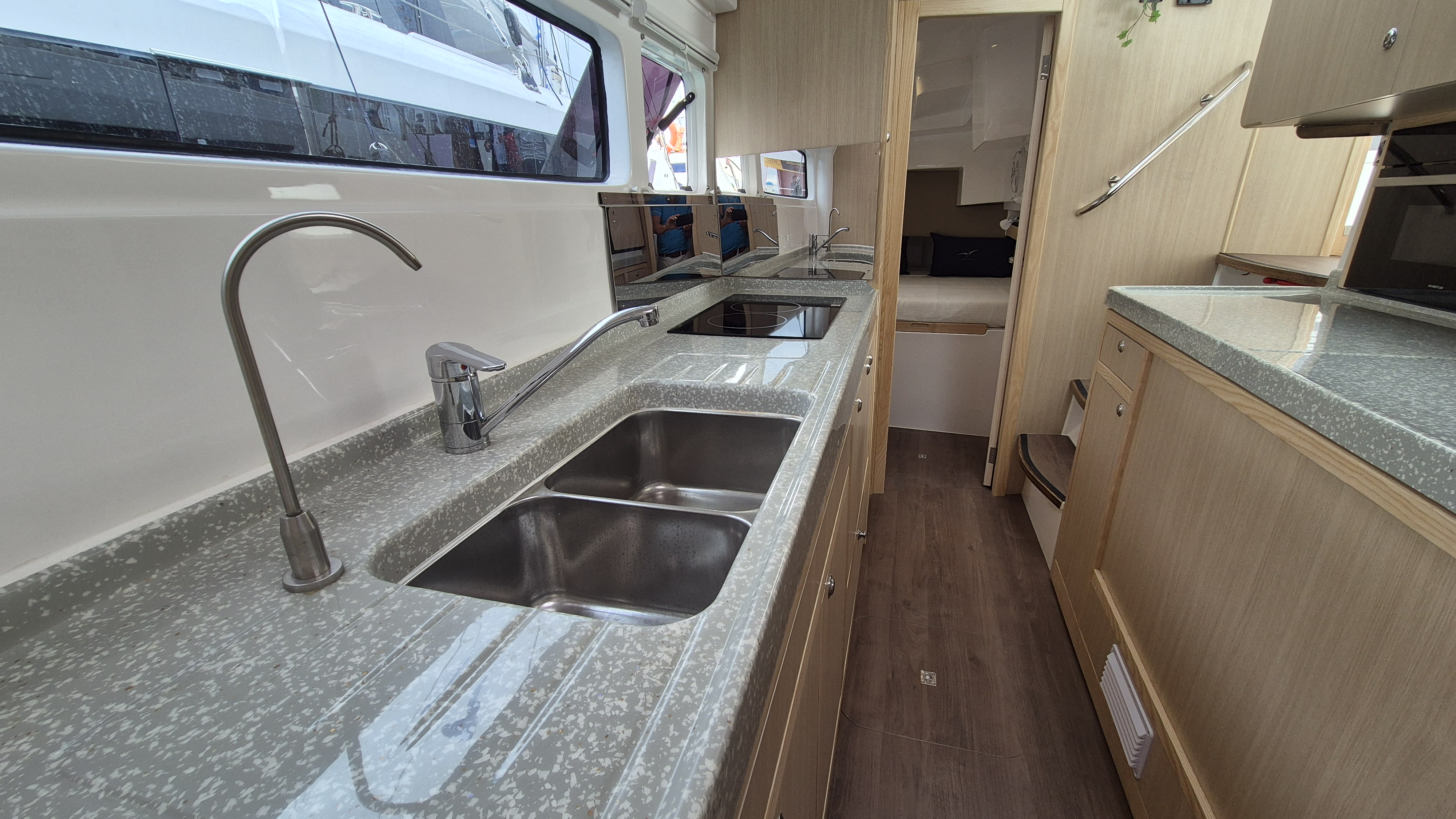 2027 Seawind 1170