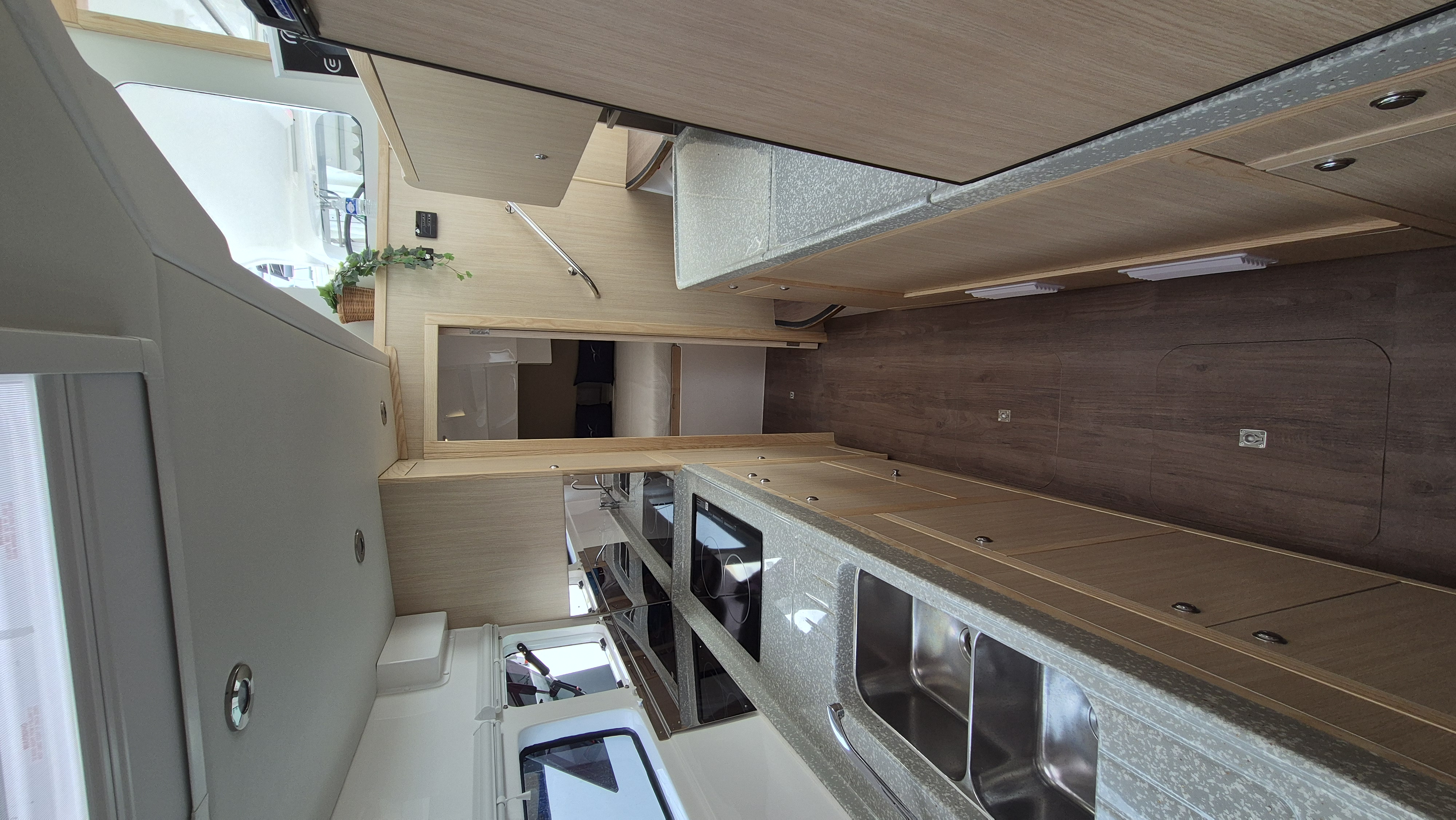 2027 Seawind 1170
