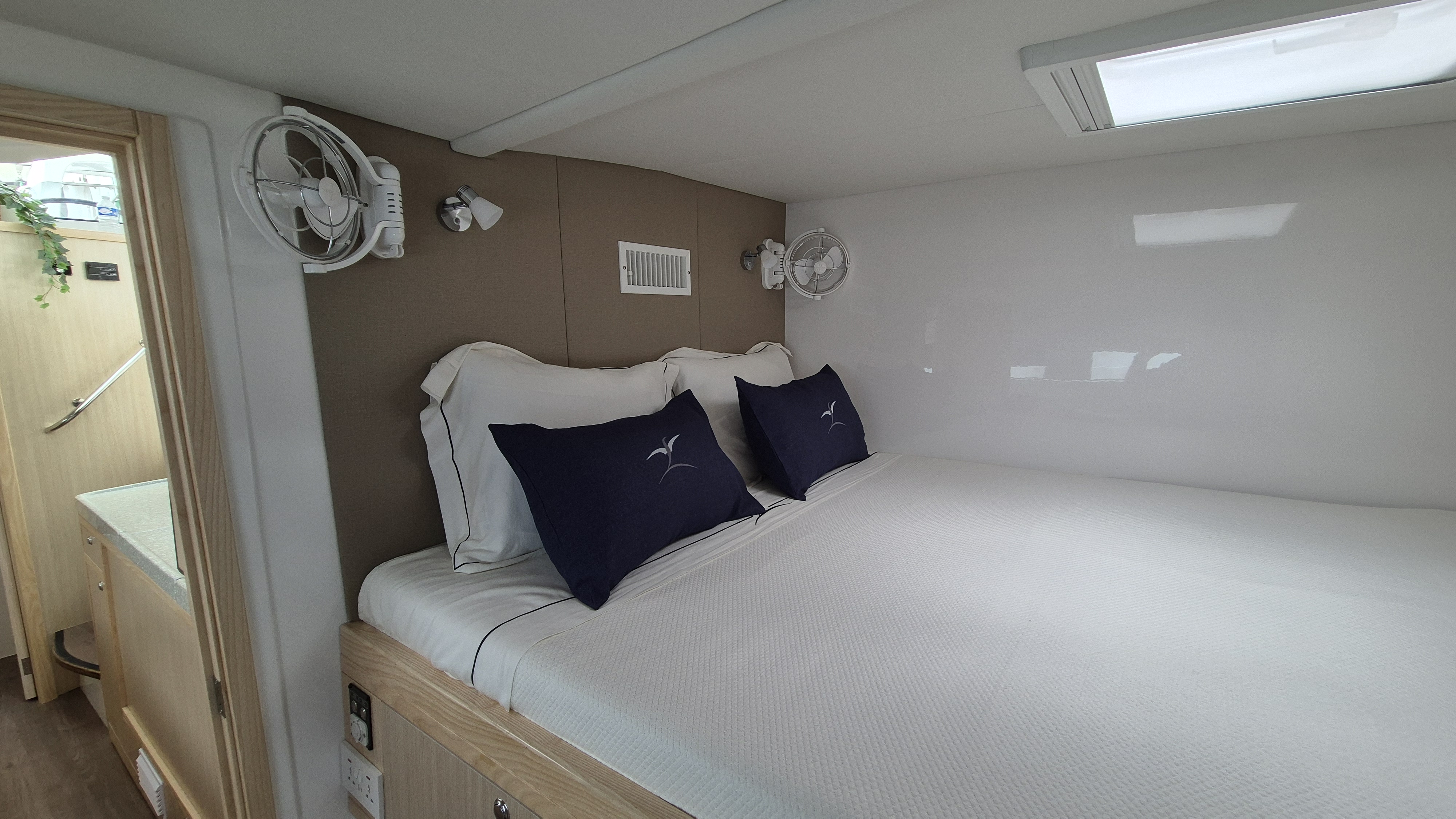 2027 Seawind 1170