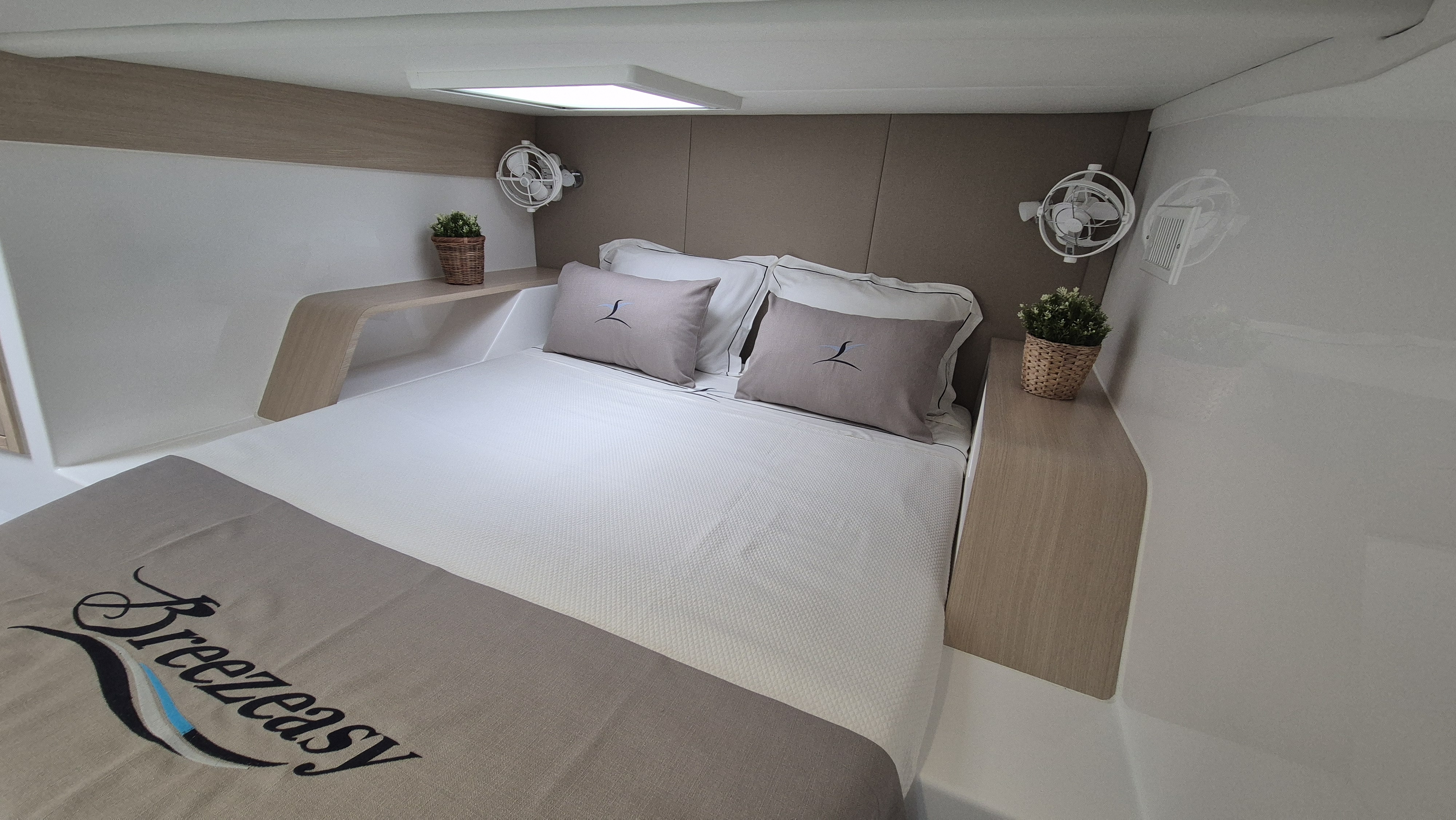 2027 Seawind 1170