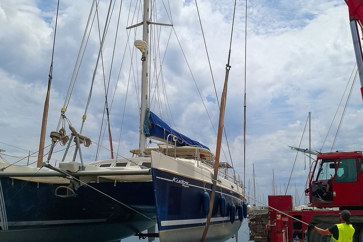 2006 Broadblue 435